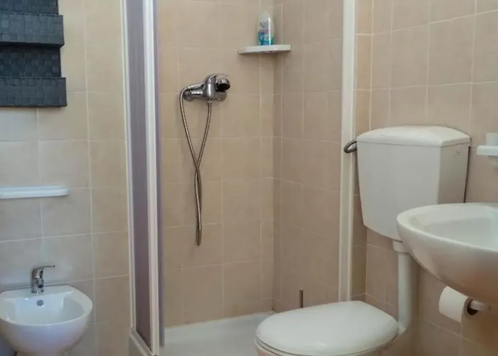 Oda ve Kahvaltı Ronnavona